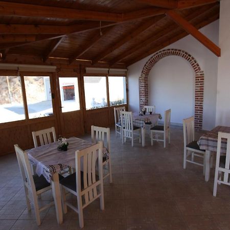 Hotel Lagjini Лукове Экстерьер фото