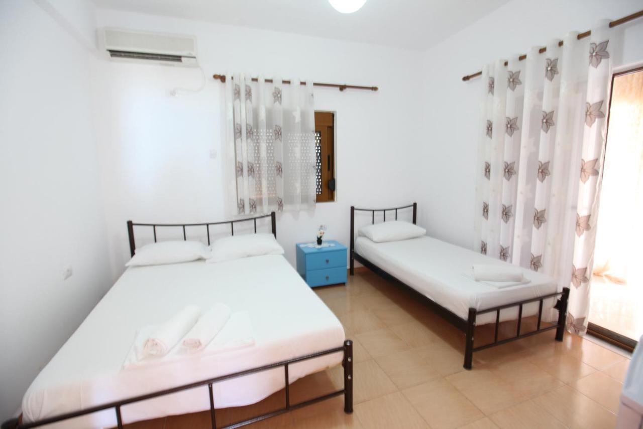 Hotel Lagjini Лукове Экстерьер фото
