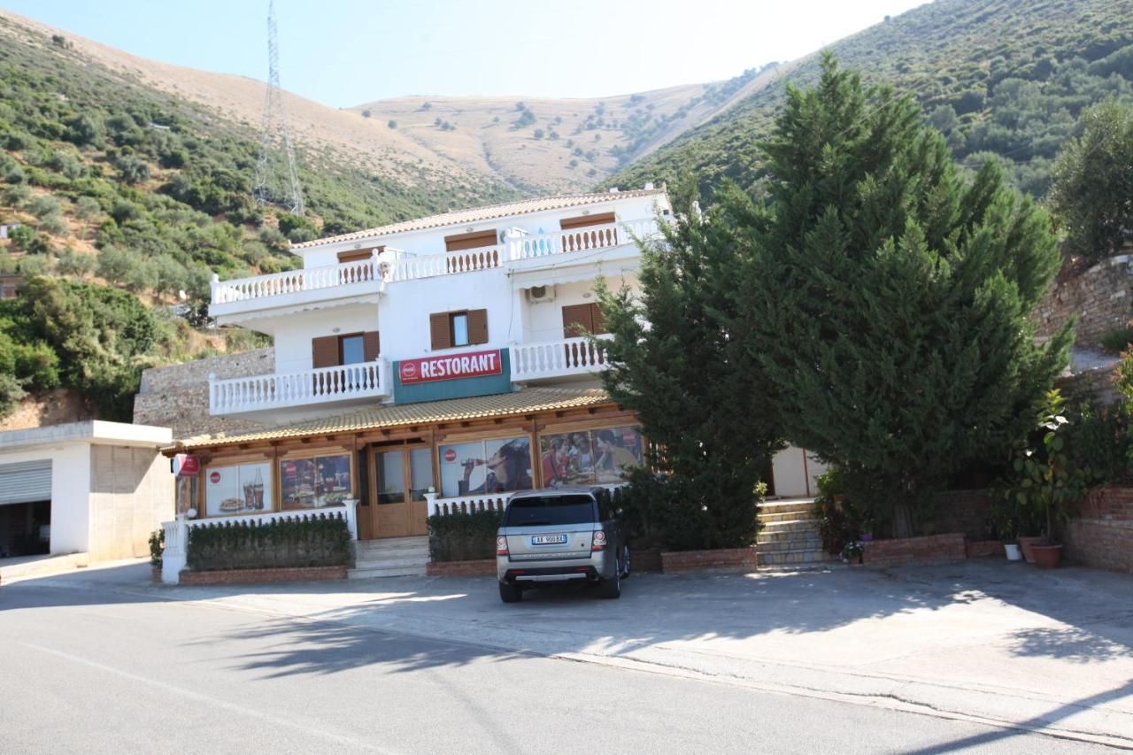Hotel Lagjini Лукове Экстерьер фото