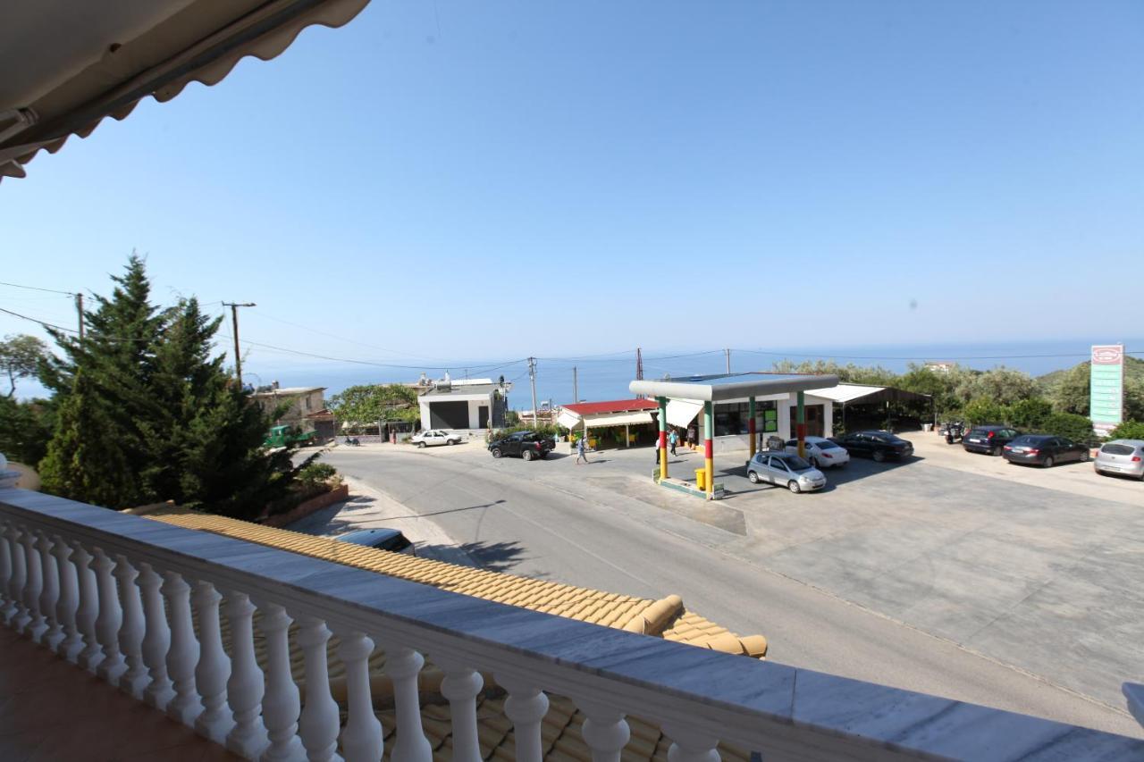 Hotel Lagjini Лукове Экстерьер фото