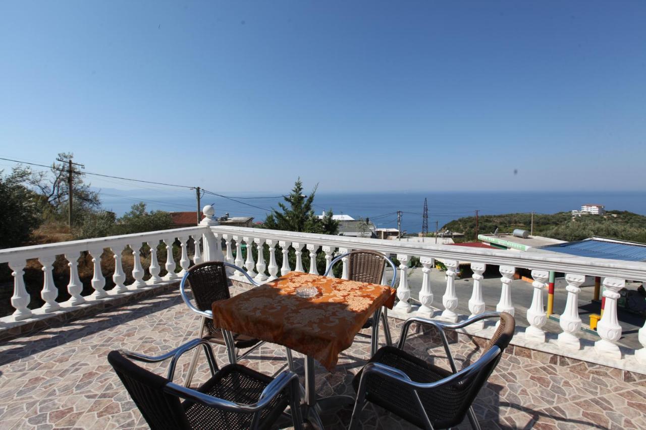 Hotel Lagjini Лукове Экстерьер фото