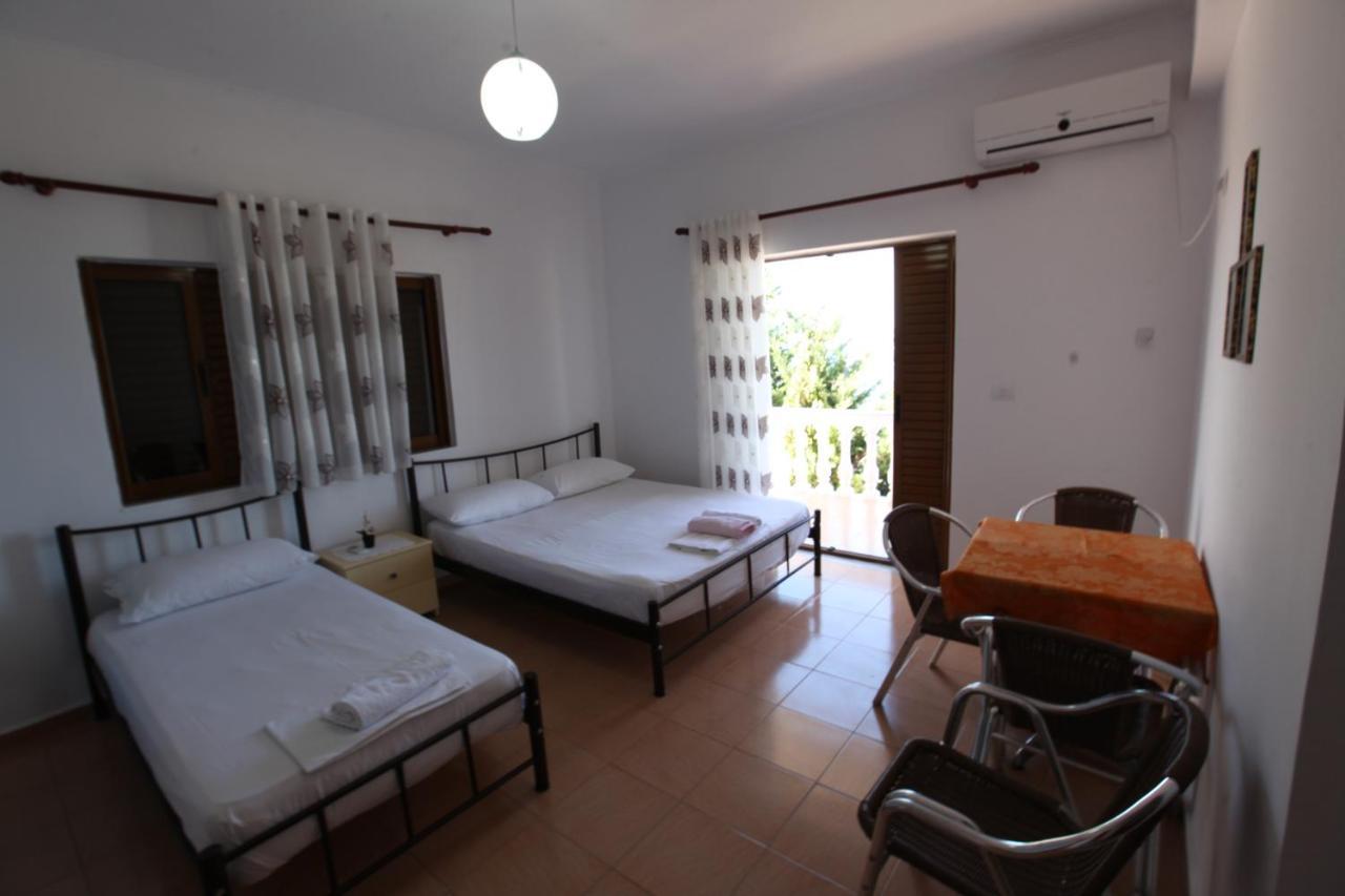 Hotel Lagjini Лукове Экстерьер фото