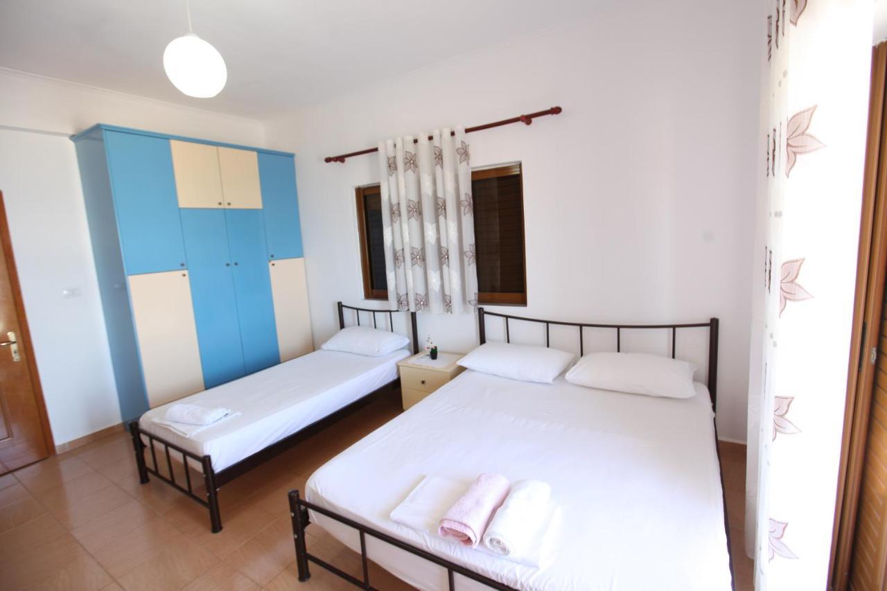 Hotel Lagjini Лукове Экстерьер фото