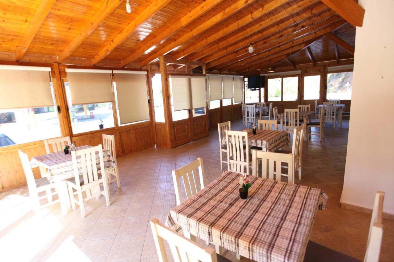 Hotel Lagjini Лукове Экстерьер фото