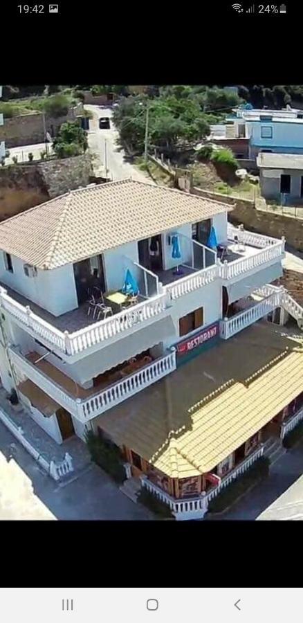Hotel Lagjini Лукове Экстерьер фото