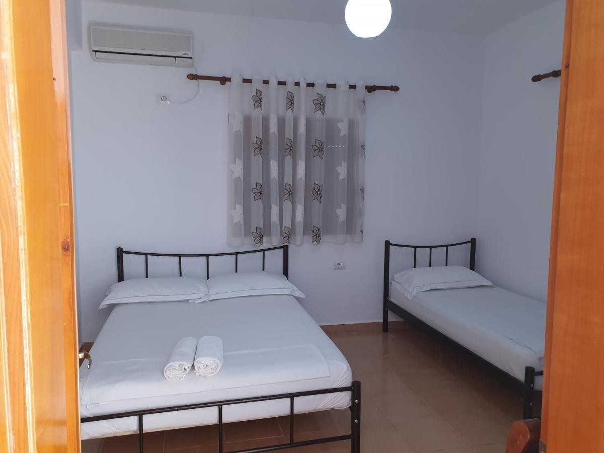 Hotel Lagjini Лукове Экстерьер фото