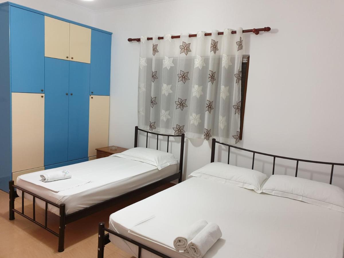 Hotel Lagjini Лукове Экстерьер фото